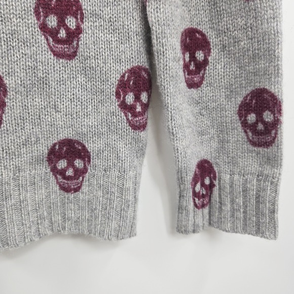 Skull Cashmere Sweater Size Medium Riley Grey Burgundy Skulls V Neck - Picture 6 of 16